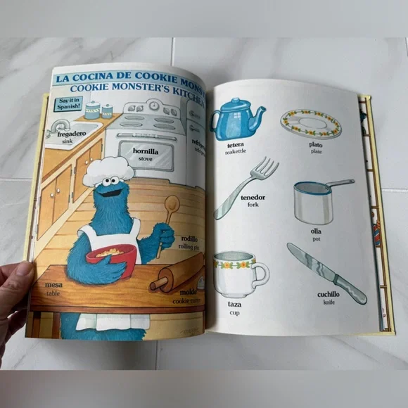 Vintage 1983 Sesame Street Treasury Volume 2 Illustrated Story Picture Book - Picture 2 of 7